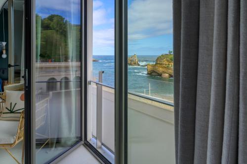 Standard Double Room with Ocean View