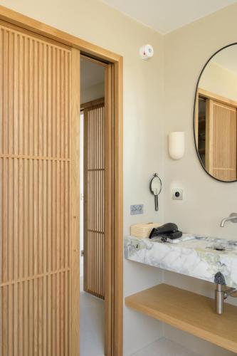 Signature Room