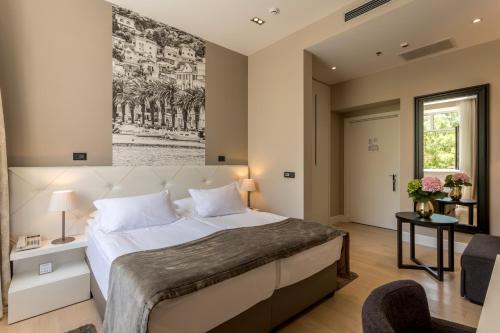 Superior Double Room with City View and with Free Spa Access