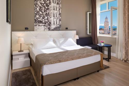 Deluxe Double or Twin Room with Sea View and with Free Spa Access