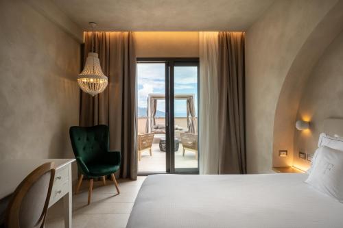 Superior Double or Twin Room with Terrace and Sea View