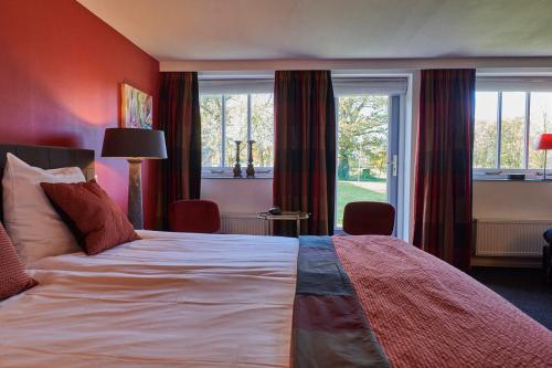 Deluxe Double Room with Bath