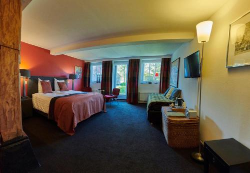 Deluxe Double Room with Bath