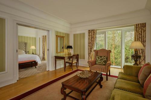 One Bedroom Suite with King Bed