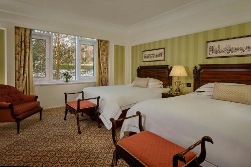 1 Bedroom Suite, 2 Double