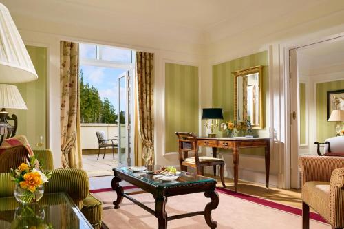 1 Bedroom Suite, King, Mountain view, Balcony