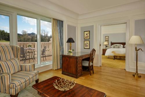 1 Bedroom Suite, King, Mountain view, Balcony