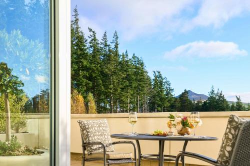 1 Bedroom Suite, King, Mountain view, Balcony