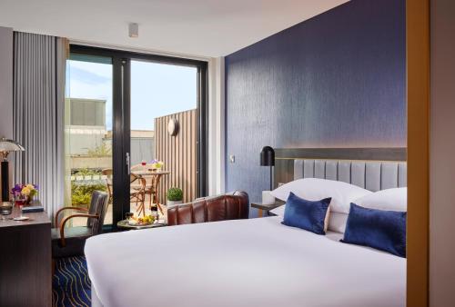 Terrace King Room