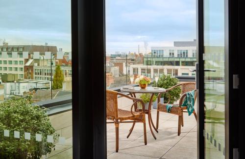 Terrace King Room