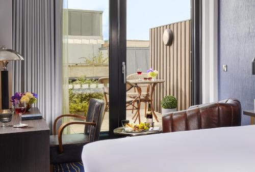 Terrace King Room