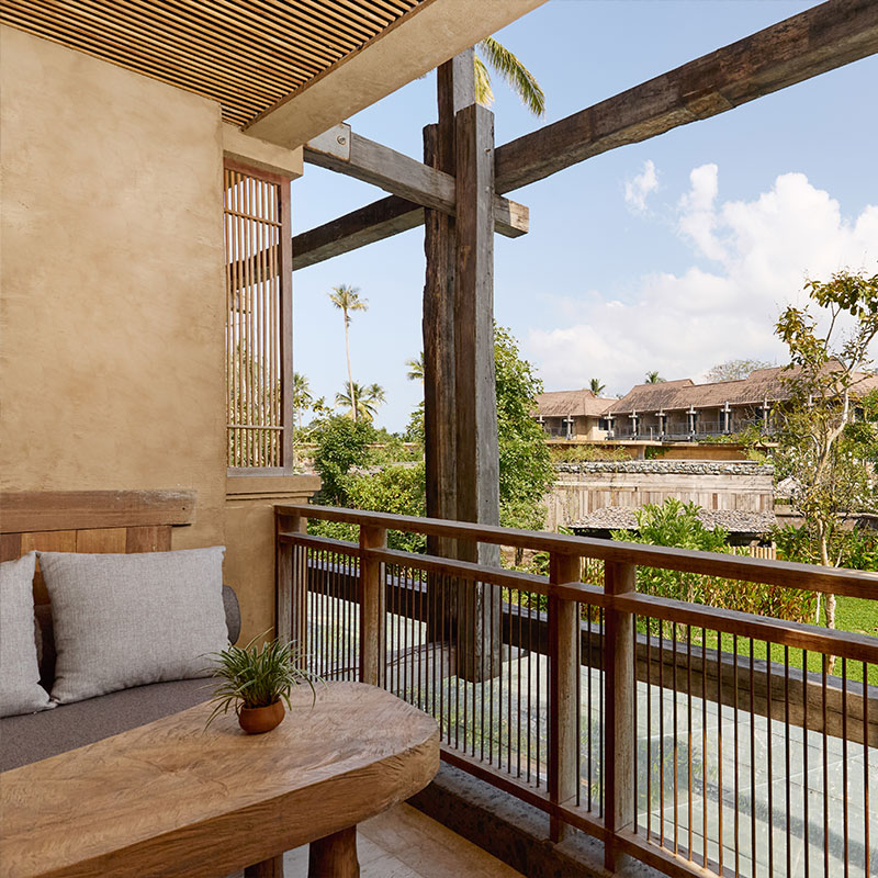 1 King Premium Garden View