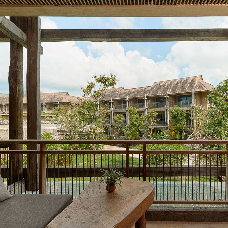 1 King Premium Garden View