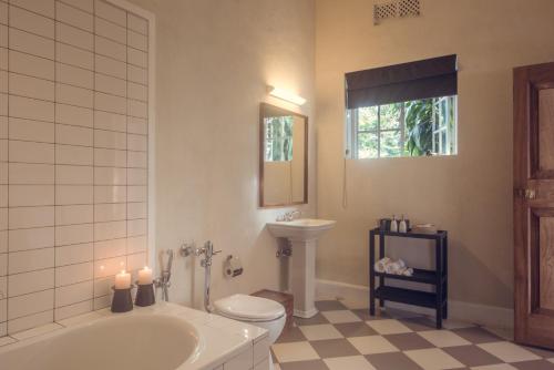 King Room with Garden View