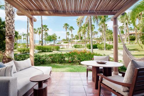 Grand - Butler Service, Deluxe Guest room, 1 King, Terrace