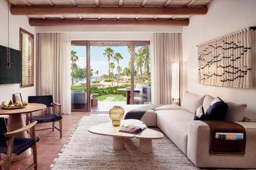 Grand - Butler Service, Junior Suite, 1 King, Garden view