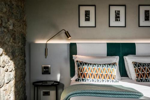 Deluxe King Room with View