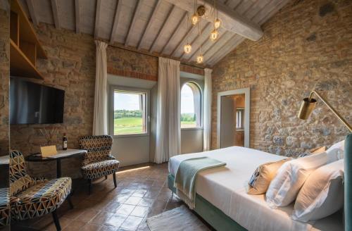 Deluxe King Room with View