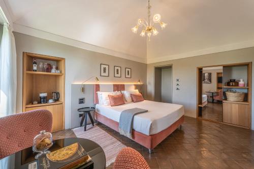 Deluxe King Room with View