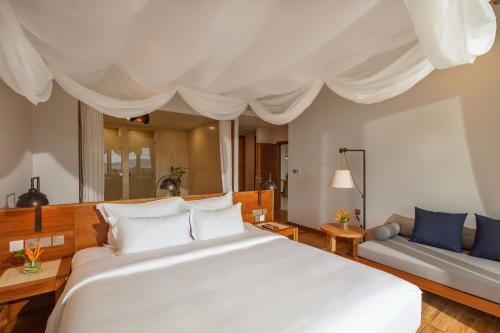Suite with Garden View