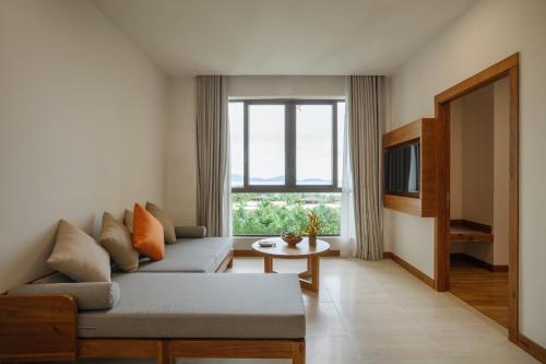 Suite with Garden View