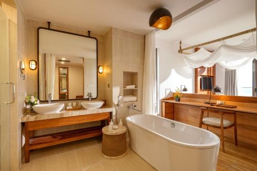 Seaview Two-Bedroom Suite