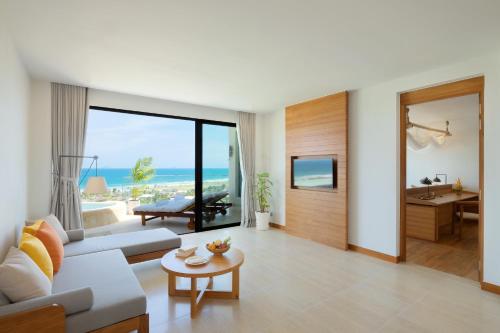 Premium Seaview Sky Pool Villa