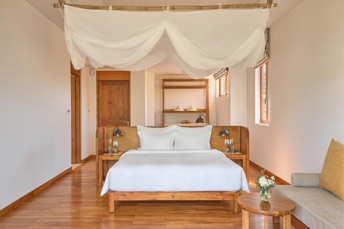 Lagoon Three Bedroom Pool Villa