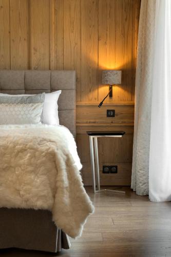 Suite with Mountain View