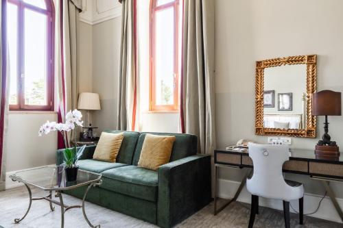 Grand Deluxe Room