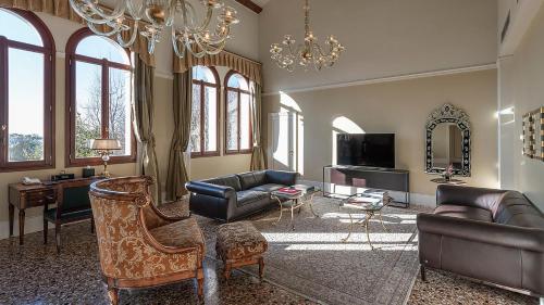Tintoretto Suite
