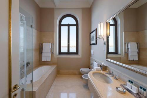 Marco Polo Suite