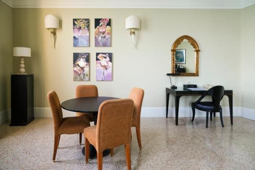 Marco Polo Suite