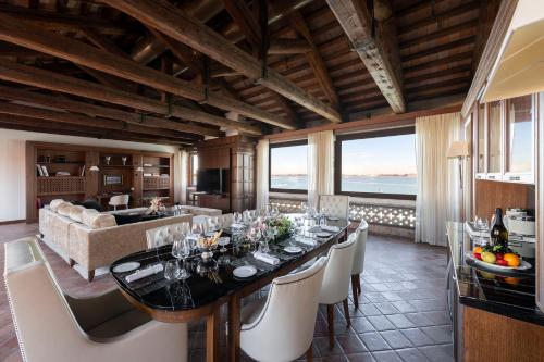 San Clemente Suite