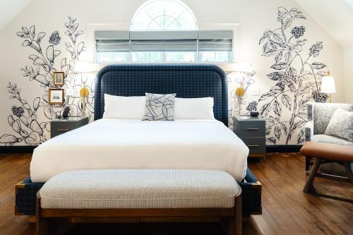 Main Inn - King Suite