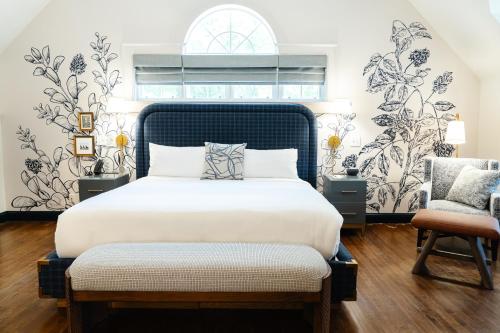 Main Inn - King Suite