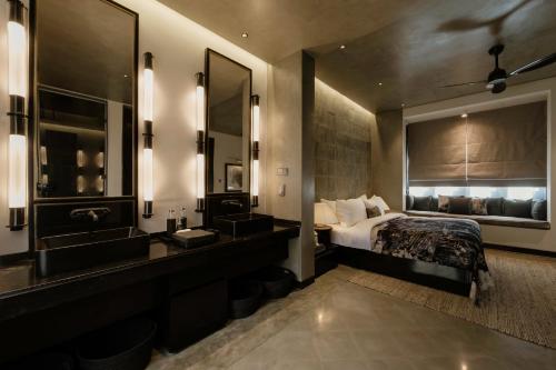 Villa Kaimu (with one way airport transfer)