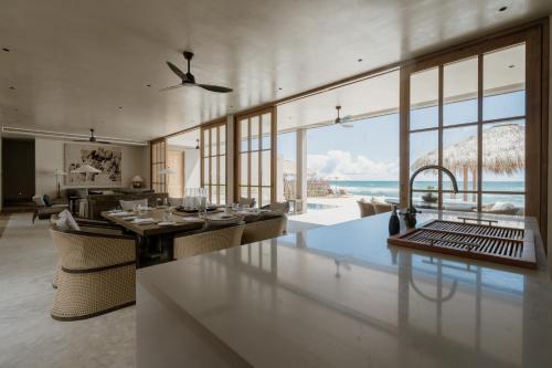 Villa Kyra (with one way airport transfer)