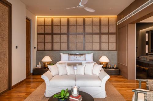 Villa Noosa (with one way airport transfer)