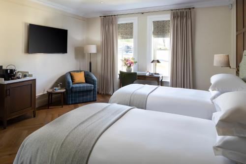 Twin Courtyard Suite