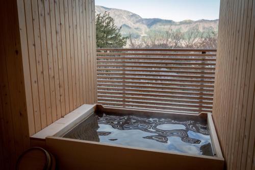 Suite with Open-Air Bath and Mountain View