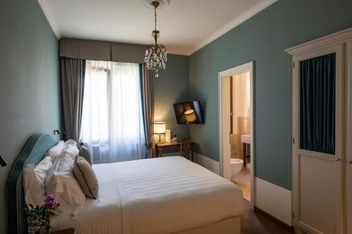 Double or Twin Room with View