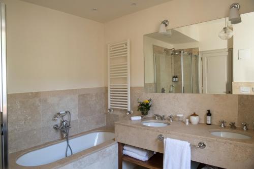 Junior Suite with Garden View