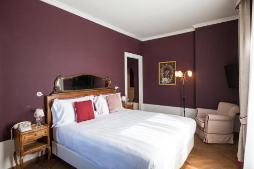 Queen Room with Balcony