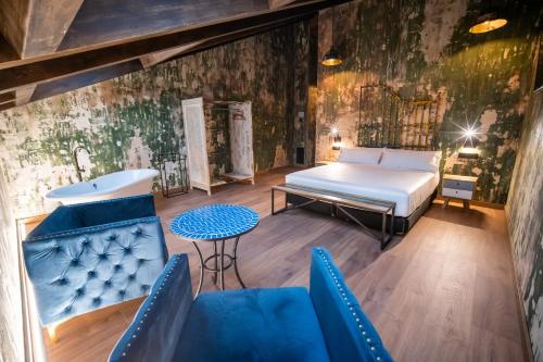 Deluxe Double Room with Bath