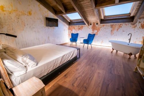 Deluxe Double Room with Bath