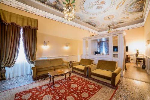 Deluxe Junior Suite