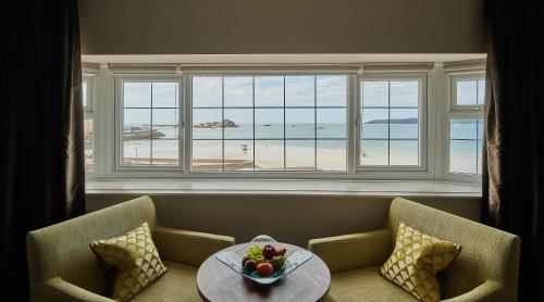 Deluxe Double or Twin Room with Ocean View