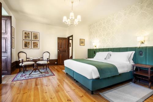 Deluxe Double or Twin Room with Garden View