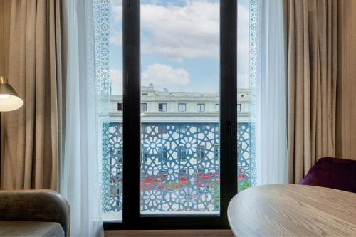 Gran Deluxe Twin Room with City View